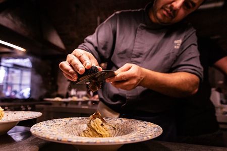 VIP Florence Dinner Tour: Truffle Florentine Steak & Fine Wines