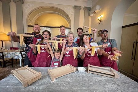 Pastamania in Venice with Wine Tasting and Gelato