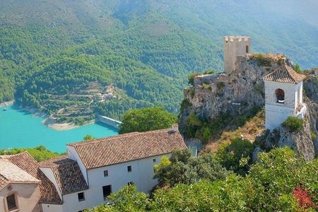 Alicante & Benidorm: Guadalest Castle and Chocolate museum