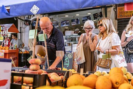 Catania Walking Tour & Traditional Cooking Class with Wine