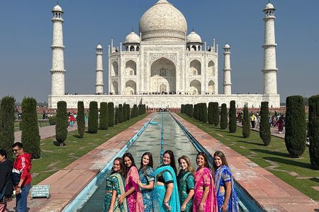 Magical Morning! Sunrise Taj Mahal Tour from Delhi by Private Car