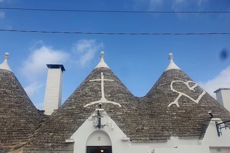 Full day tour Alberobello, Locorotndo, Ostuni