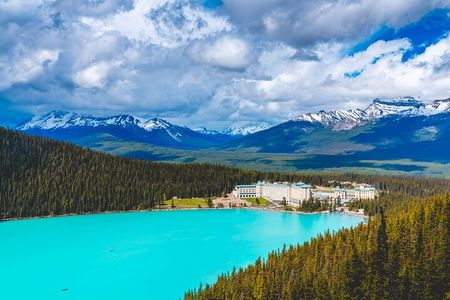 5-Day Rockies: 1 Night Fairmont Lake Louise, Small Group Tour