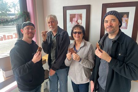 Gourmet Farmers Market & Fairfax Food and Walking Tour 