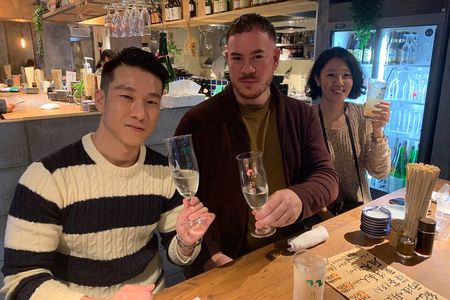 Tokyo: Shinjuku Night Adventure Kabukicho & Golden Local Bar Hop
