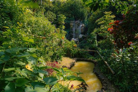 Sapphire Falls and Hike