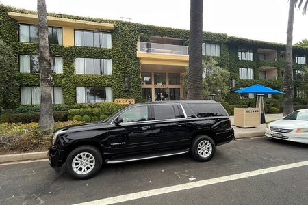Explore Los Angeles in a Private Day Tour with Large SUV