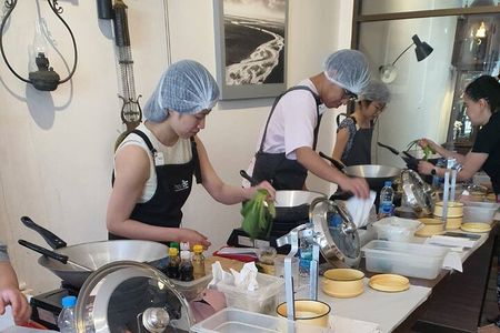 Phuketian Cooking Class With Market Tour