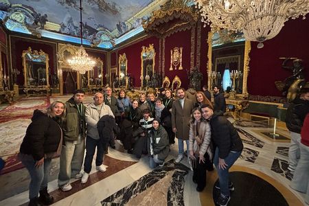 Royal Palace Guided Tour Small Group with Tickets