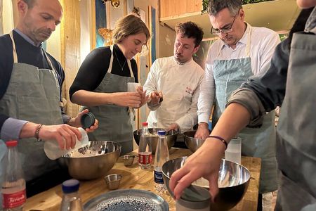 Authentic Margherita Pizza Making Class in Naples