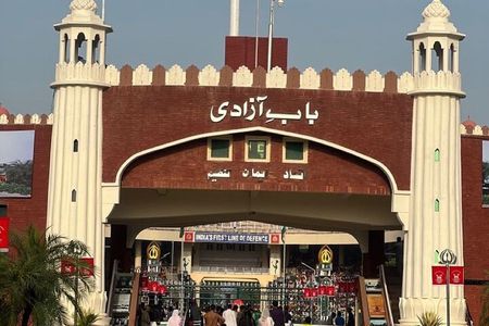 Shalimar Garden Private Tour and Wahga Border Flag Ceremony