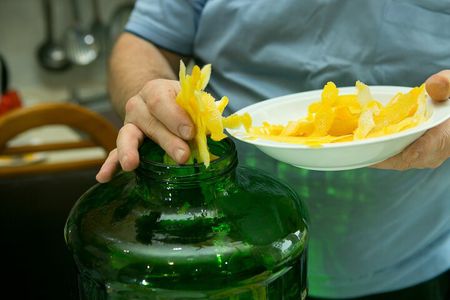 Learn how to make Amalfi limoncello