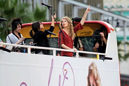Los Angeles: Hop-On Hop-Off Audio Guide & Celebrity Homes Package