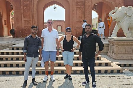 Taj Mahal skip the line - Shopping Tour