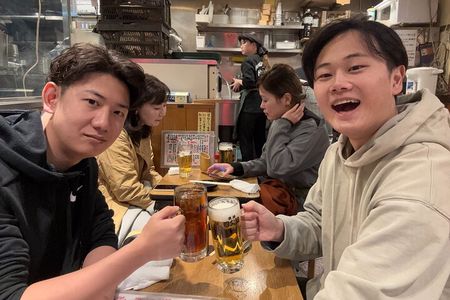 Tokyo: Best Local Bar Hopping Tour in Shinjuku!