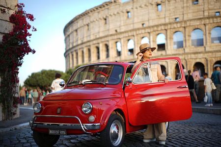 Rome Pro Photoshoot service include free transport FIAT 500