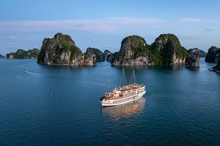 Treasure Junk Cruise 2-Day Discover the stunning Bai Tu Long Bay 