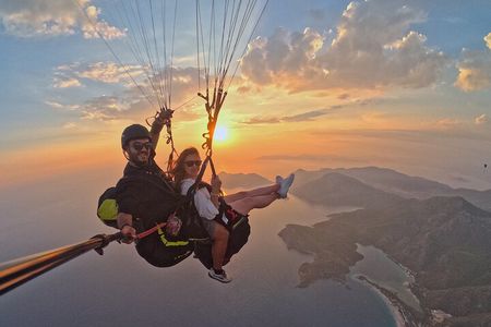 Paragliding In Fethiye Oludeniz, Turkey