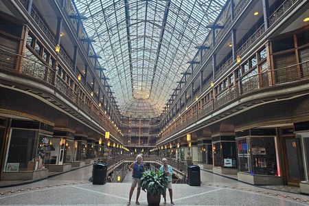 Cleveland Highlights City Tour with Pickup