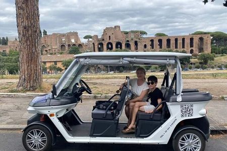 Rome Private Sightseeing Tour by Golf Cart