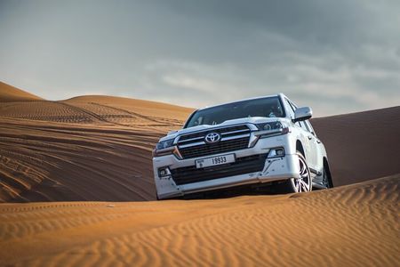 Dubai Red Dune Safari with Bedouin BBQ Dinner & Hotel Transfers
