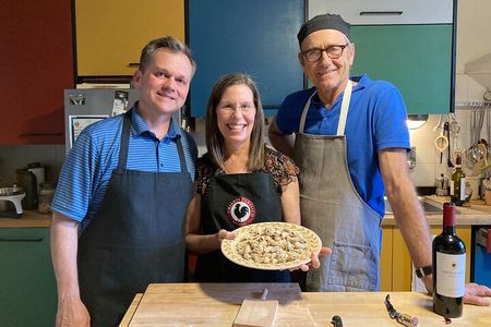 Traditional Cooking Class in Florence Countryside with Fabio