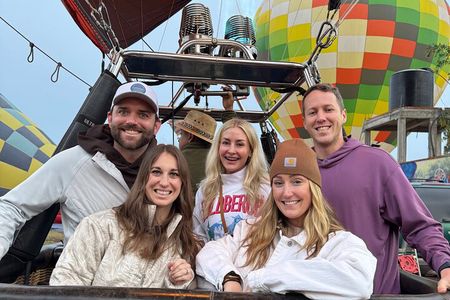 Balloon flight / Breakfast in the cave / CDMX pick-up + Pyramids
