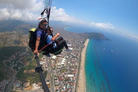 Alanya Tandem Paragliding Experience 