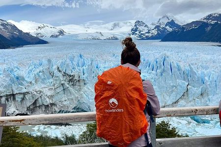 From El Calafate: Perito Moreno walkways + Boat Tour (optional)