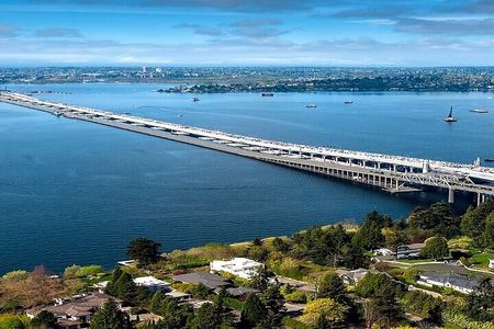 Full Day Seattle's W2 Tour - Wineries and Waterfalls