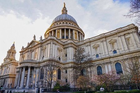 London Blitz Walking Tour: Explore City of London Wartime History