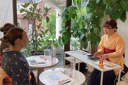 Japanese Cultural Experience by Nationally Certified Beauticians