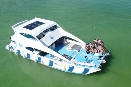 Private Party Boat at Coast of Punta Cana and Bávaro