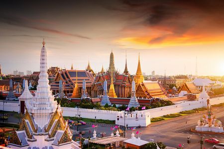 Bangkok: Grand Palace, Wat Pho and Chinatown Walking Tour