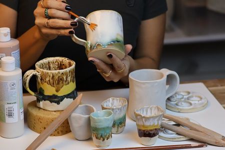 Pottery Workshop and Wine – Barcelona