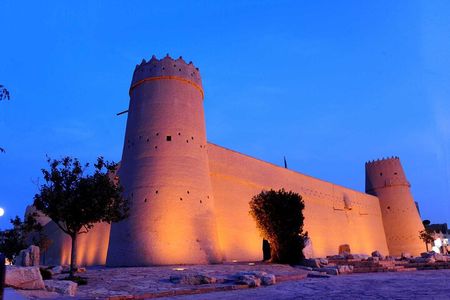 Walking Tour: Al Masmak Fortress, Souq Al Zal, and Saudi coffee