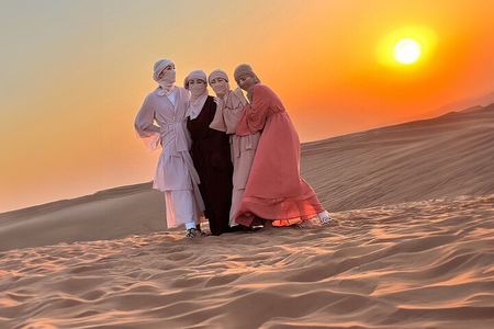 Private Dubai Desert Safari: BBQ Dinner, Sandboarding & 5 Shows