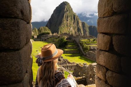 Lima Ica Sacred Valley MachuPicchu 8 Days Plus Hotel 3 stars