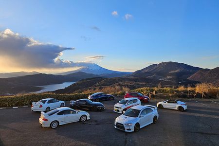 Guided Self Drive Up to 4 JDM Car Tour to Hakone and Daikoku PA
