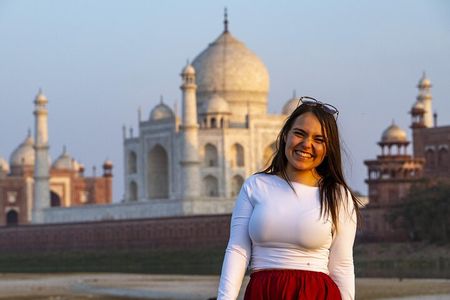 Taj Mahal Sunrise Tour from Delhi By Car