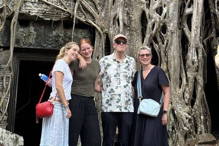 5 Days Cambodia Group Tour to Siem Reap & Phnom Penh