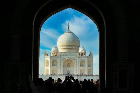 All Inclusive Taj Mahal, Fort & Baby Taj Tour from Delhi by Car