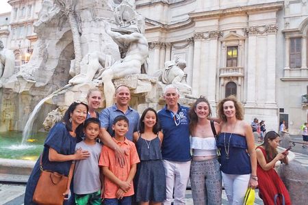 Kid-friendly Treasure Hunt for Families around the Trevi Fountain