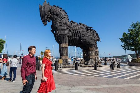 Troy Full-Day Guided Tour incl. Transfer, Ferry Tickets w/Lunch 