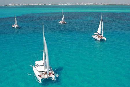 All Inclusive Isla Mujeres Catamaran with Free Transportation