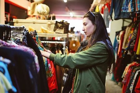 Tokyo : Vintage, Music & Food Tour in Shimokitazawa with a Local
