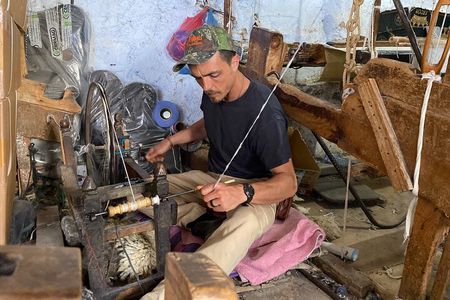 Private Traditional Wool Workshop with Local Artisans