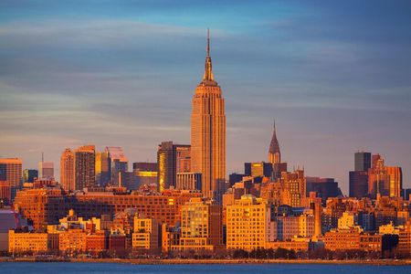 90-Minute Statue of Liberty Sightseeing Cruise from Midtown NYC