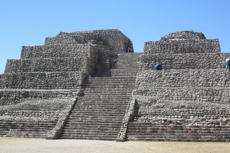 Experience an Archeological Tour in Cañada de la Virgen