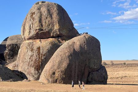 Wind TOUR: Mountains, Forests, Enigma Stones and Coffee Farms